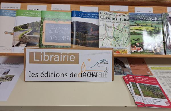 Présentoir de la Petite librairie